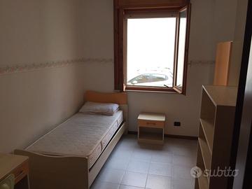 Room available - Stanza disponibile
