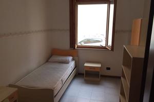 Room available - Stanza disponibile