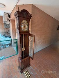 orologio a colonna pendolo