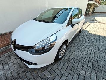 CLIO PERFETTA NEOPATENTATI - unico proprietario