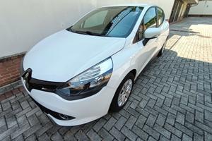 CLIO PERFETTA NEOPATENTATI - unico proprietario