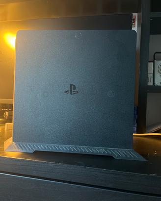 Playstation 4 +giochi e 1 joystick