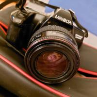 Minolta  Dynax 3000i con obiettivo Tokina 28-70mm