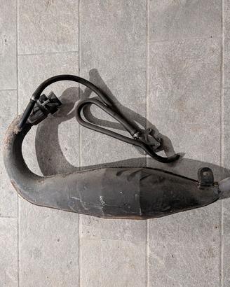 Pezzo originale Aprilia, non una sottomarca. No pe