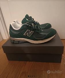 New Balance 2002R Green