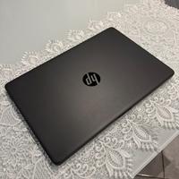 HP Laptop 15” (2023) - Windows 11 + Custodia