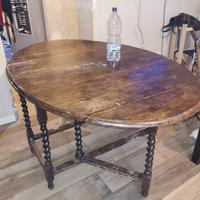 Tavolo antico ovale chiudibile