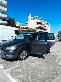 Volkswagen Touran metano 2000cc 80kw anno 2006