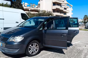 Volkswagen Touran metano 2000cc 80kw anno 2006