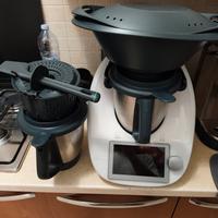 Bimby Tm6 con doppio boccale e accessori