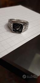 anello con scorpione
