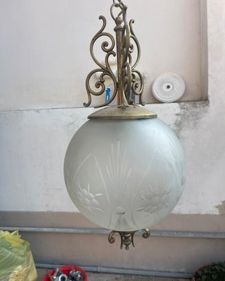LAMPADARIO A SFERA IN VETRO
