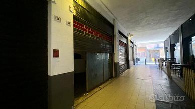 Guspini - Locale Commerciale nella Galleria Fanni