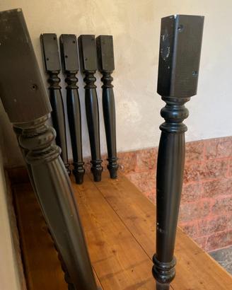 Piedi mobile in legno