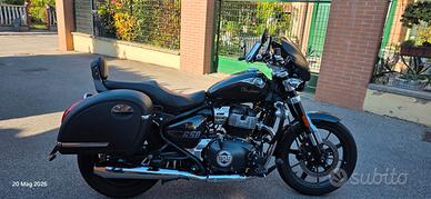 Royal Enfield Super Meteor 650 Astral Black