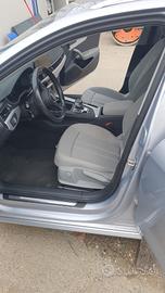 Sedili e pannelli portiera Audi A4 2020