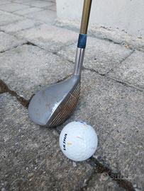 Mazza da golf e pallina