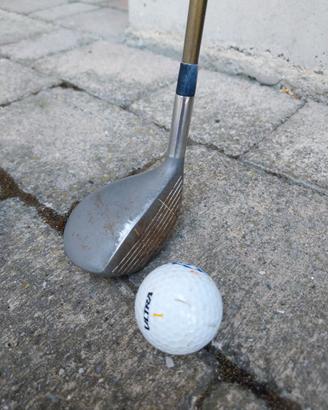 Mazza da golf e pallina