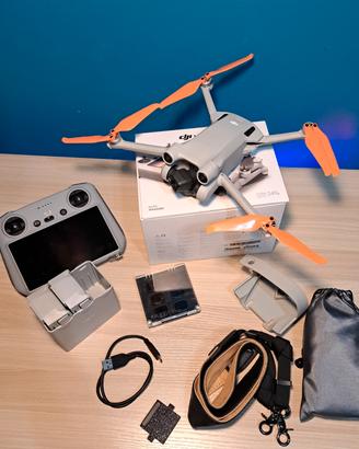 Drone DJI Mini 3 Pro Fly More Combo