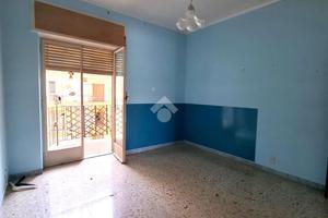 4 LOCALI A PORTICI