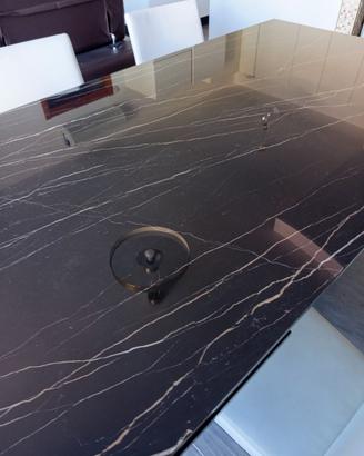 Tavolo ceramico Ragnar