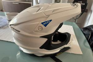 Casco shoei