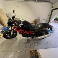 Ducati Monster 695