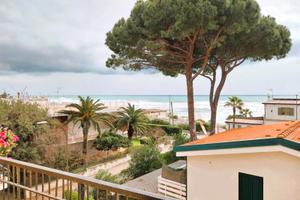 Copanello Lido, trilocale con terrazza vista mare