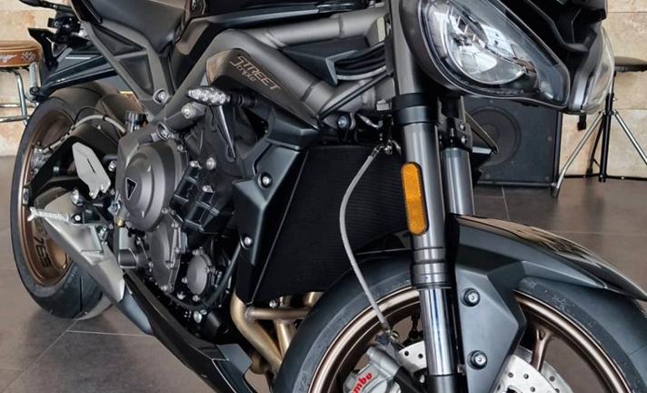 Street triple 765 RS - Carbon Black