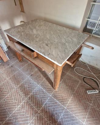 TAVOLO CUCINA

MARMO BANCO LAVORO