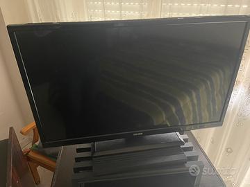 Tv lcd 32 pollici. Dikom