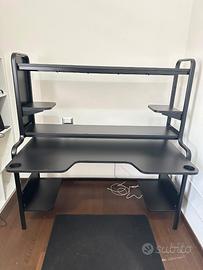 Scrivania da gaming Ikea Fredde
