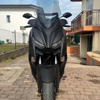 Yamaha X Max 400 