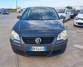 Volkswagen Polo 1.2 BENZINA - 2009 UNTIED