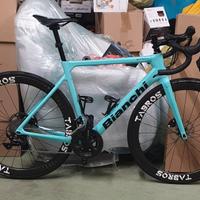 BIANCHI SPRINT 54 2022 DISC 105 RUOTE 45 CARBONIO