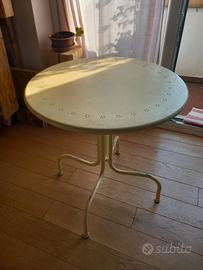 tavolino rotondo