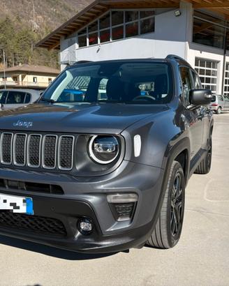 Jeep Renegade 1.5 Turbo T4 MHEV Summit