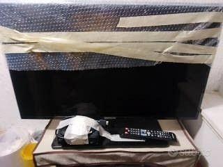 Televisore samsung con decoder e telecomando