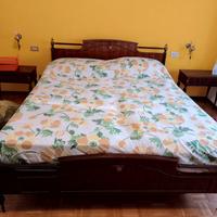 letto matrimoniale in ferro e legno rete comodini