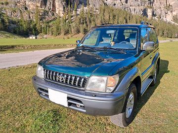 TOYOTA LAND CRUISER 90