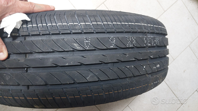 Pneumatico 215/70 R15 98H