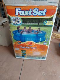 Piscina Best Way Fast set completa di telo di cope