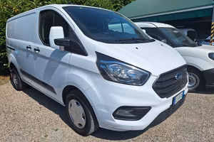 FORD TRANSIT CUSTOM PASSO CORTO