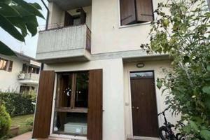 Immobile in asta di 189 m² con 4 locali e box auto