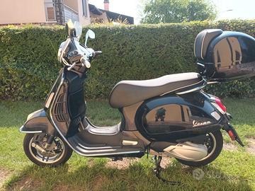 VESPA 300