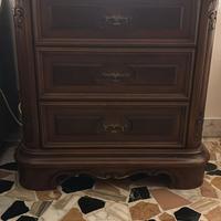 Comodini in noce massello