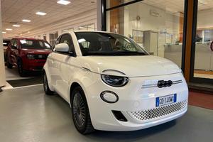 FIAT 500e Berlina 42 kWh Entry+Pack Tech