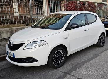 Lancia Ypsilon 1.2 EcoChic 1.2 69cv Benzina/ Gpl