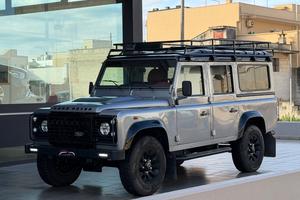 LAND ROVER Defender 110 2.2 TD4 Station Wagon N1