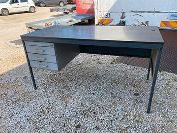 Scrivania olivetti anni 70